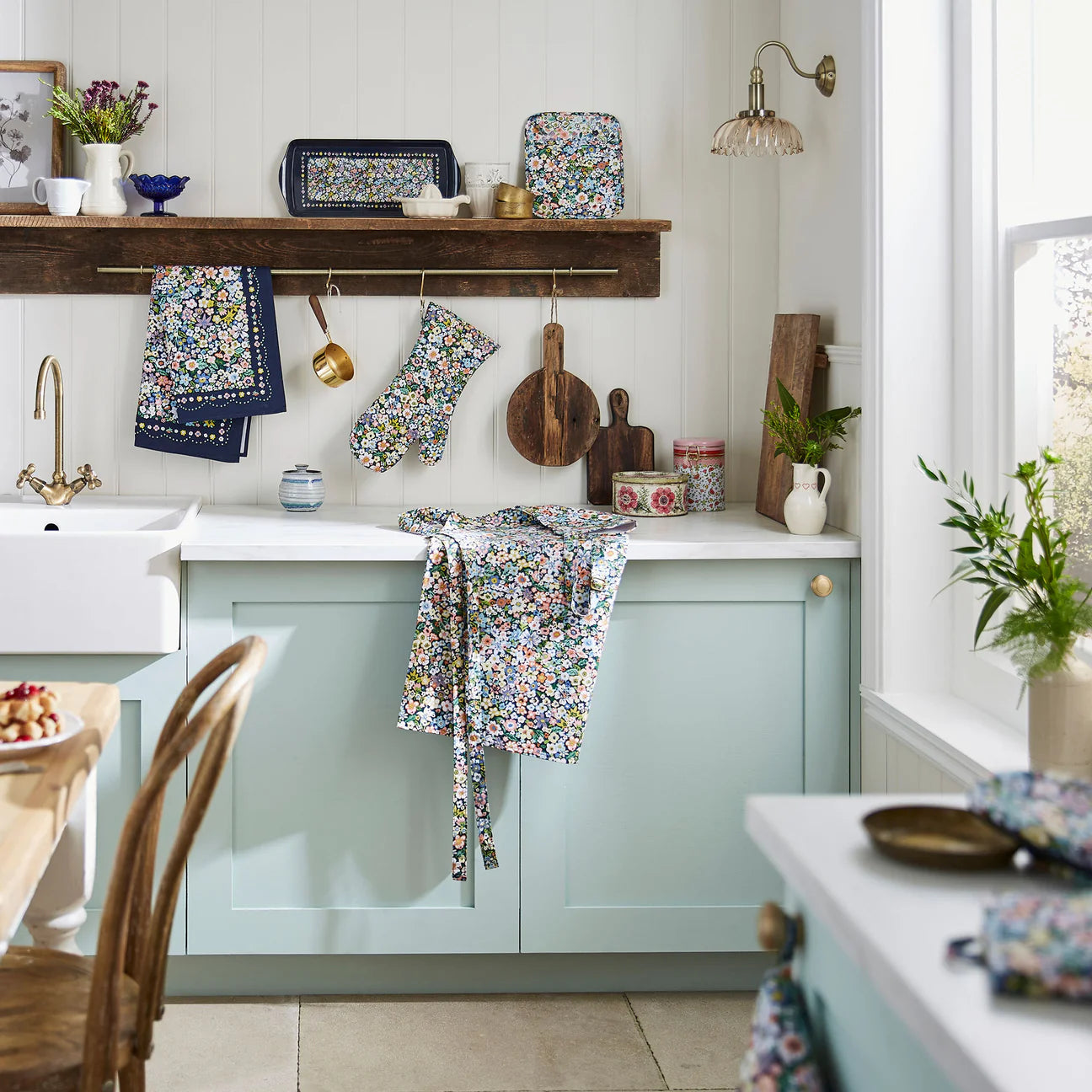 Confetti Floral Cotton Apron