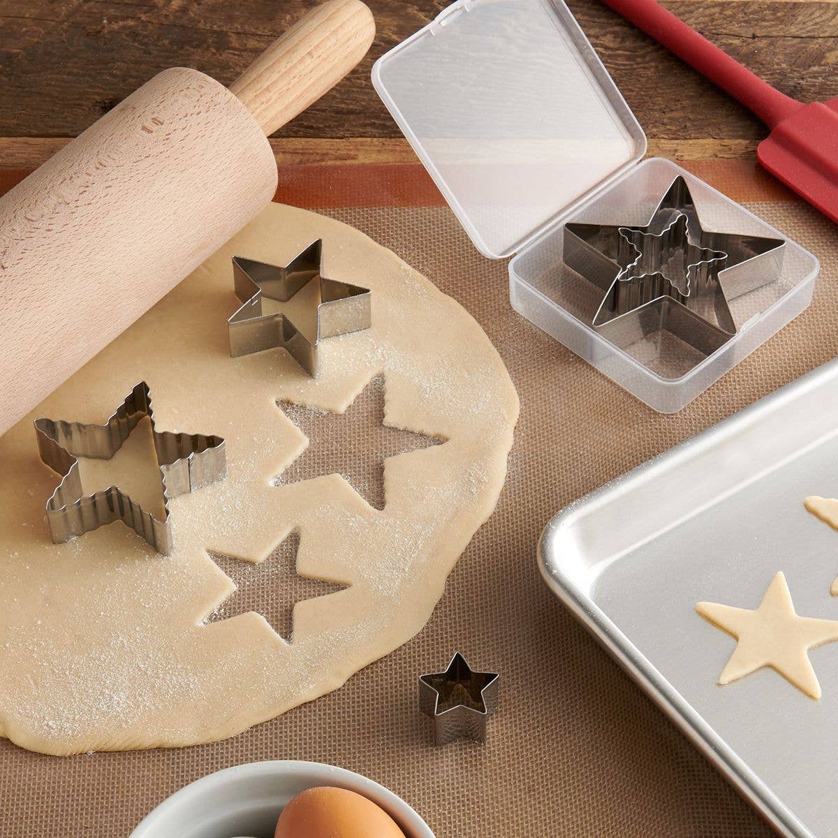 Mrs. Anderson's Baking Star Cutter Set With Container