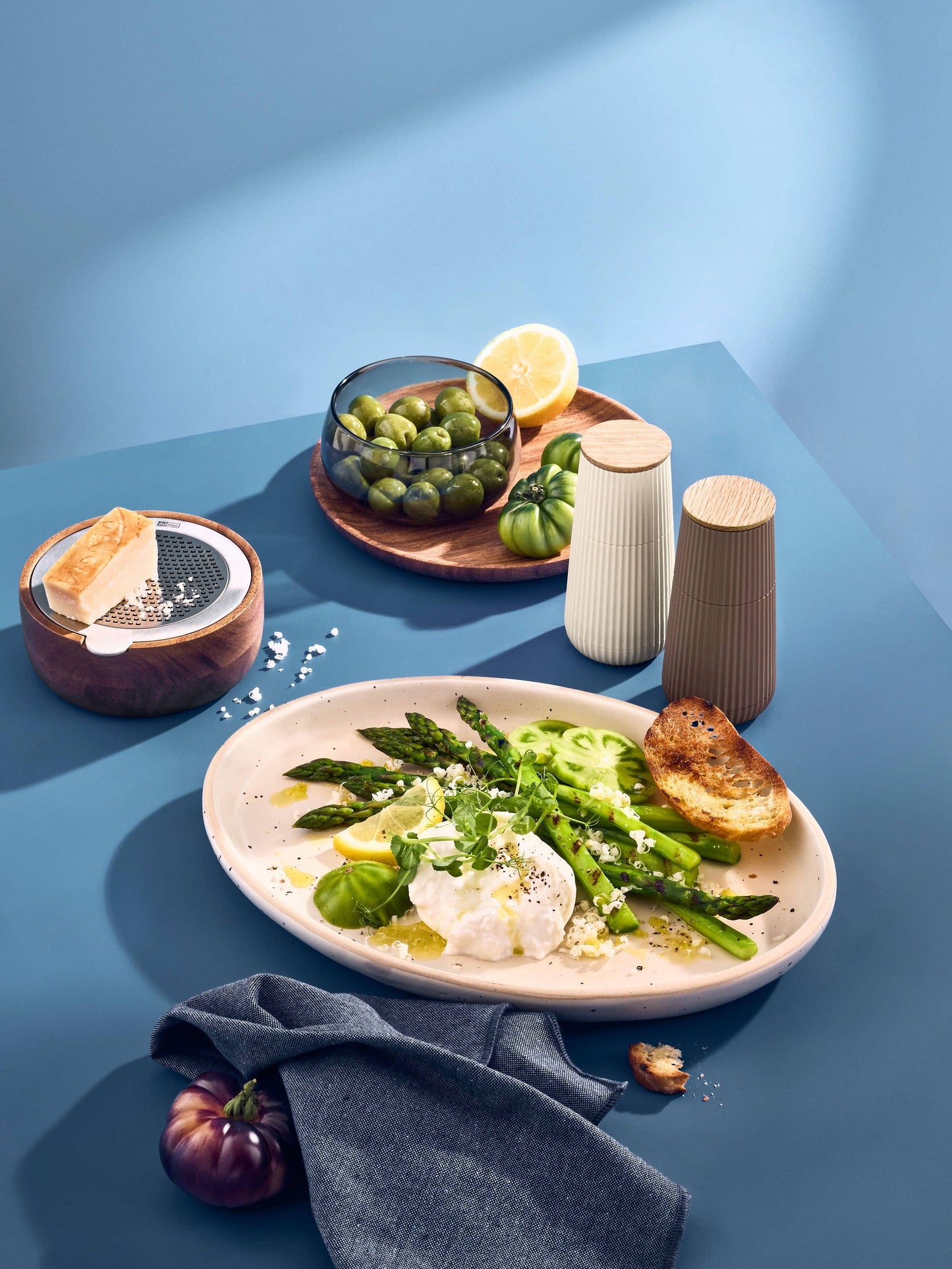 DKHB [Zyliss, Cole & Mason, Swissmar, AdHoc, Ken Hom] - Adhoc Pepper And Salt Mill Scape Cermacut Dark Beige & Light Beige