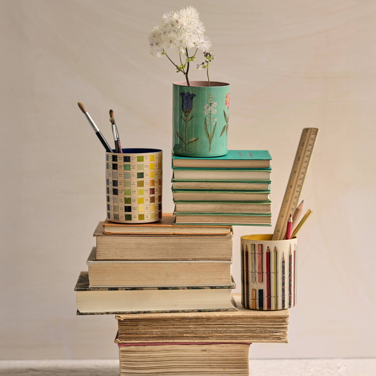 Roomytown Enamel Everything Pot, Vintage Pencils & Chalks