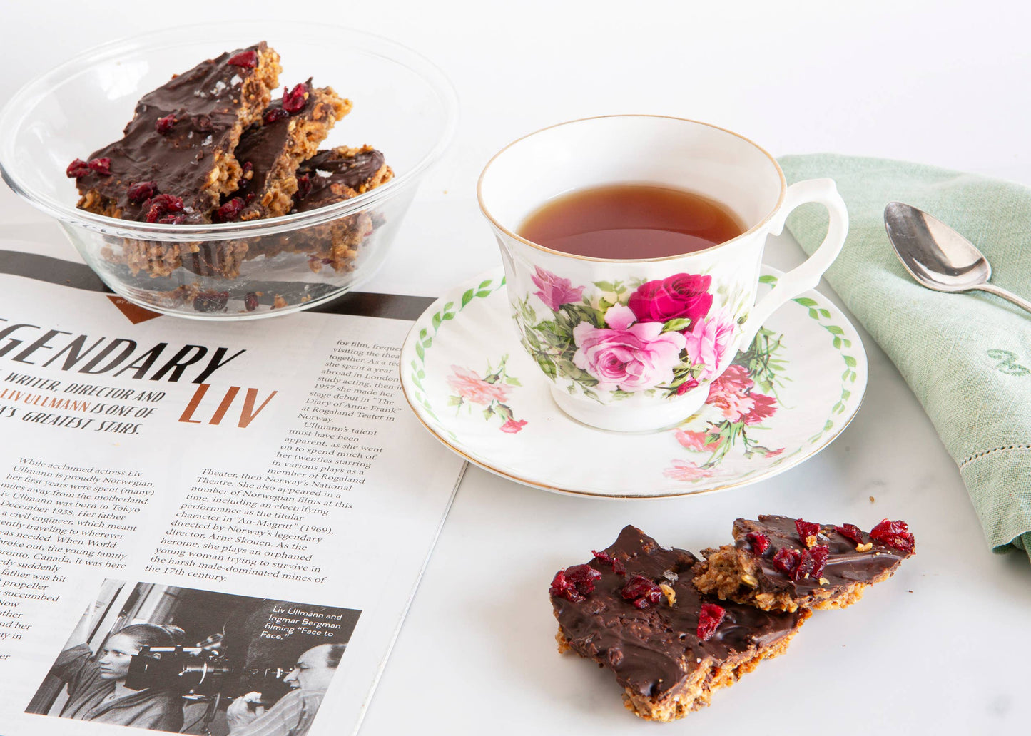 Norwegian Baked KnekkeGodis - Nordic Cookie Toffee Bark