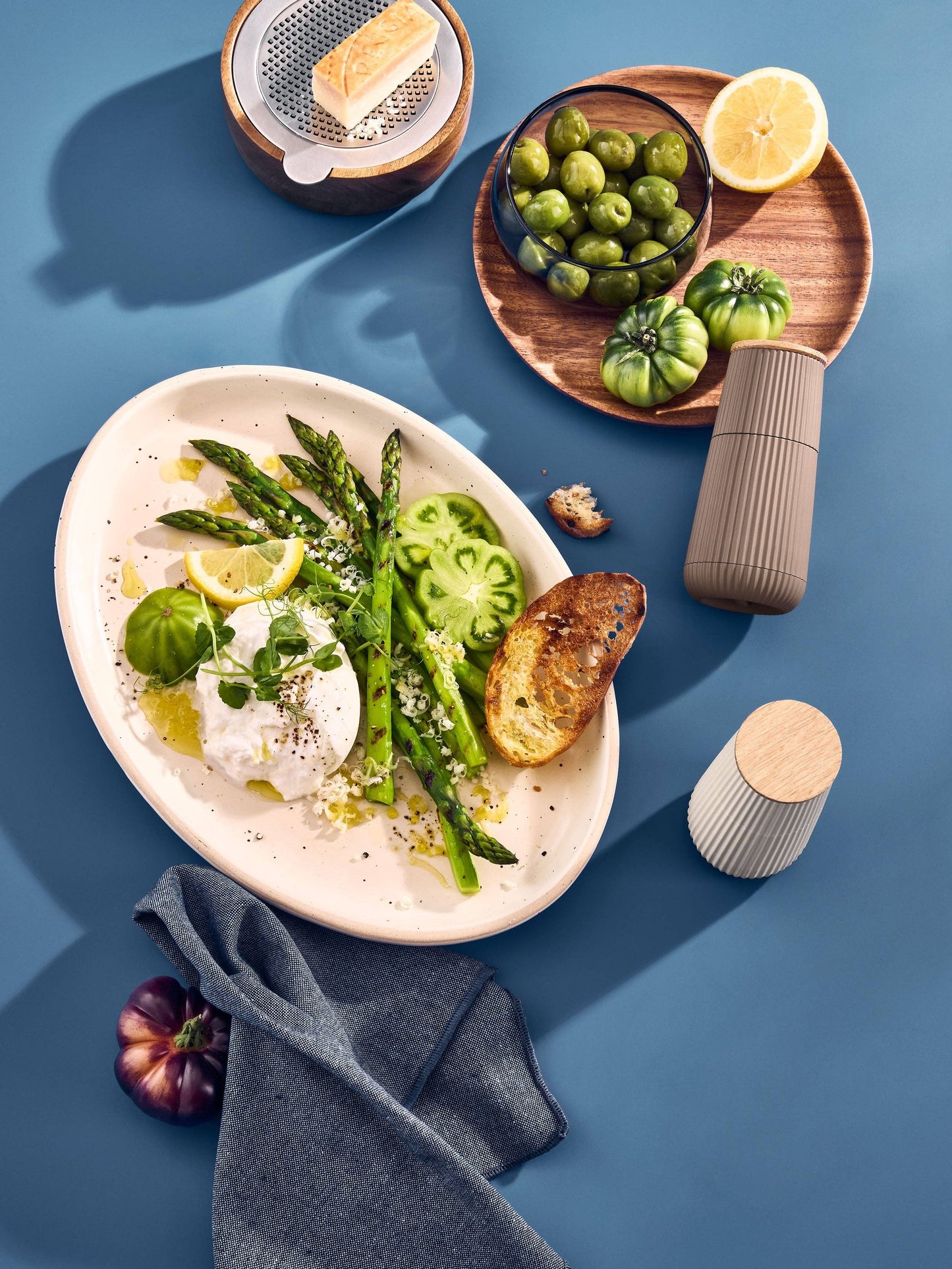 DKHB [Zyliss, Cole & Mason, Swissmar, AdHoc, Ken Hom] - Adhoc Pepper And Salt Mill Scape Cermacut Dark Beige & Light Beige