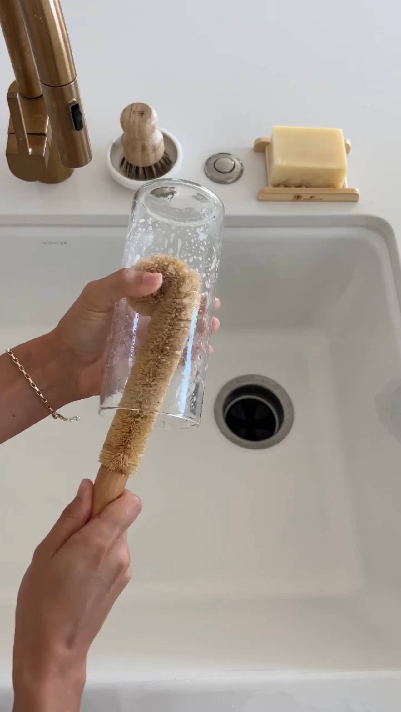 Me Mother Earth Coconut Bottle Cleaning Brush