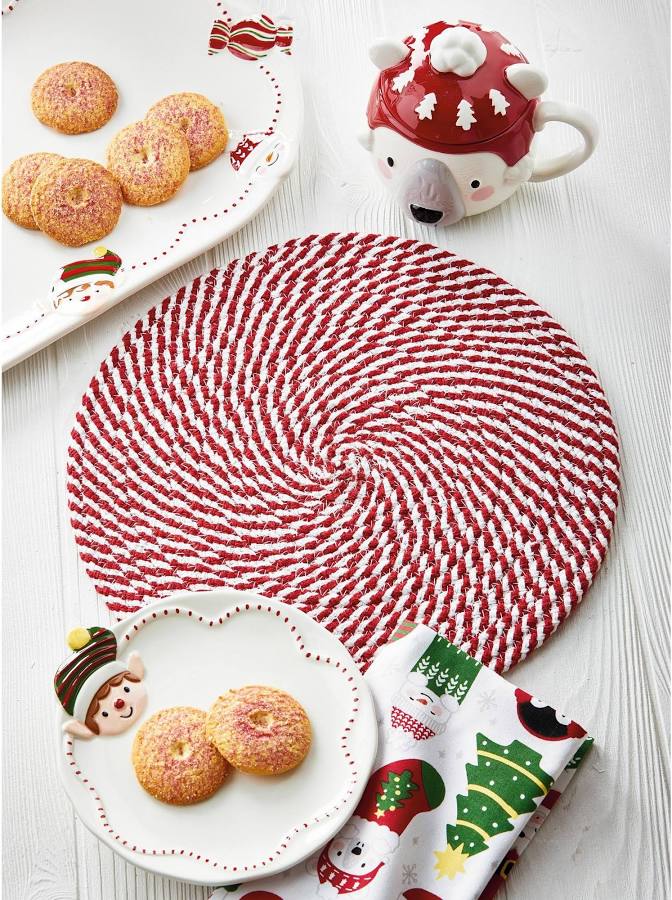 Holiday Cheer Round Braided Placemats