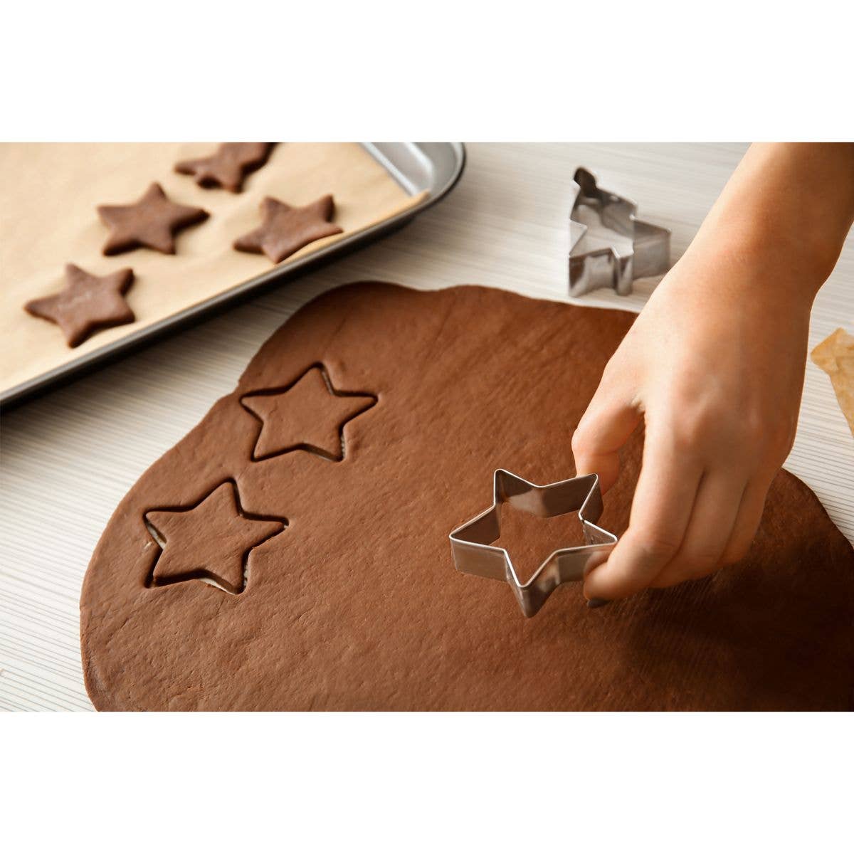 Mrs. Anderson's Baking Star Cutter Set With Container