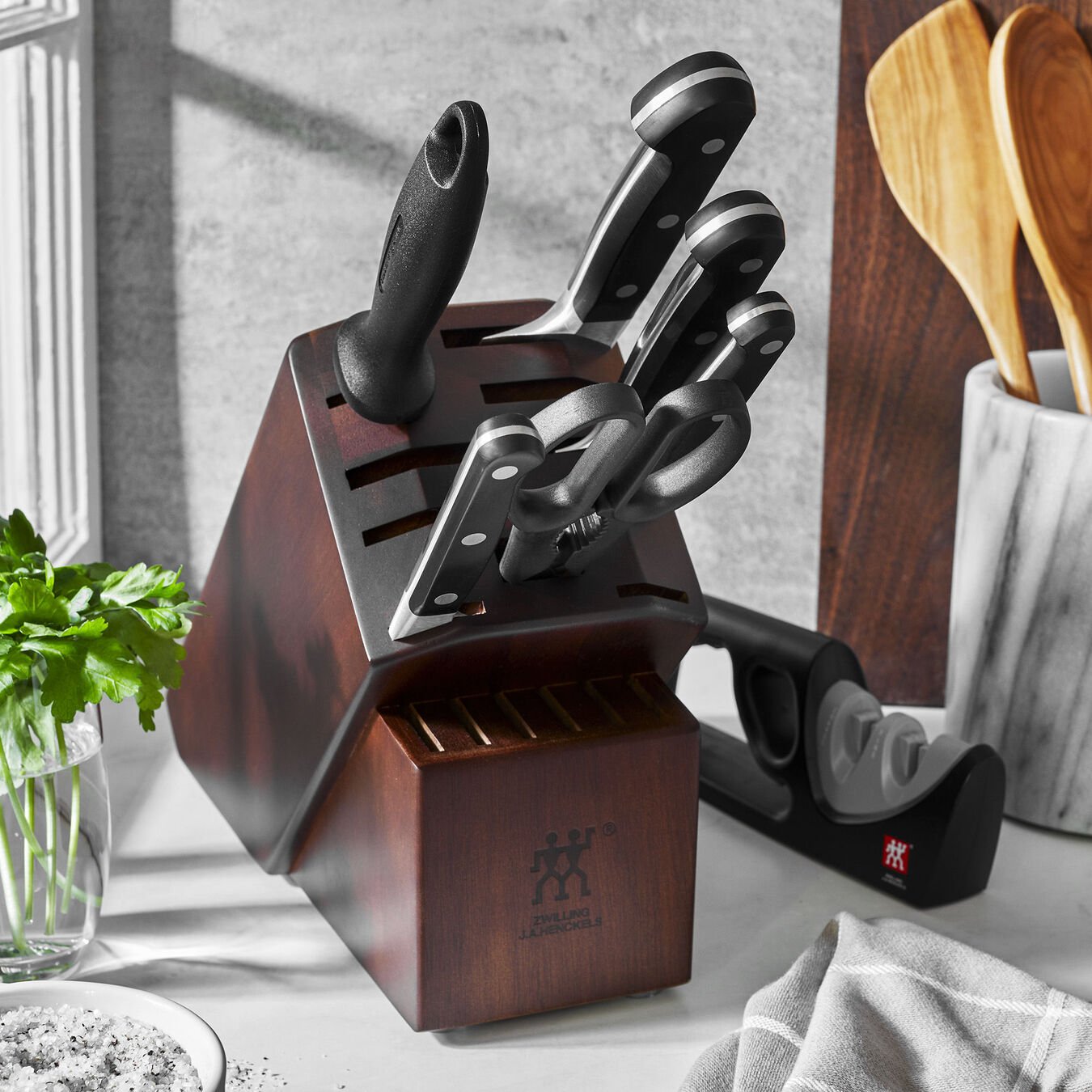 Zwilling Pro 8 Piece Knife Block Set, Acacia